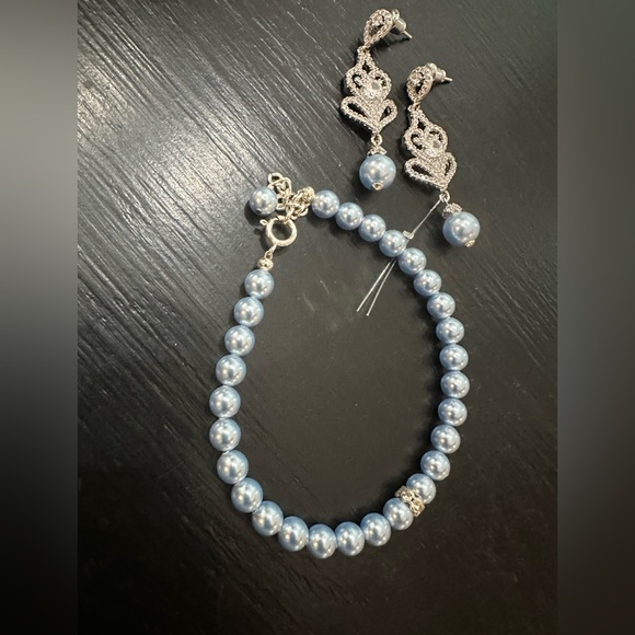 Jewelry - Blue pearl bracelet and earrings